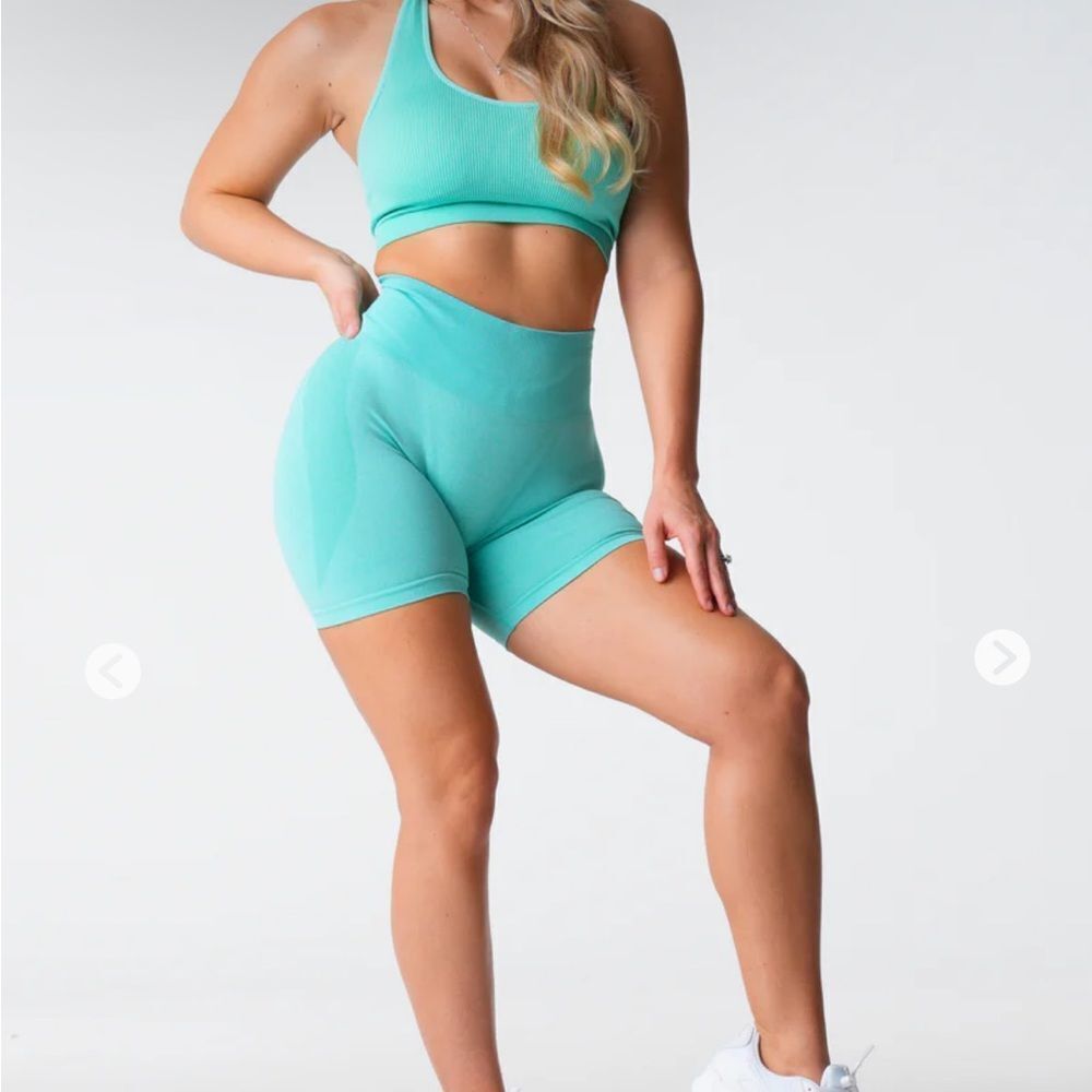NVGTN mint contour shorts, size M NWT
